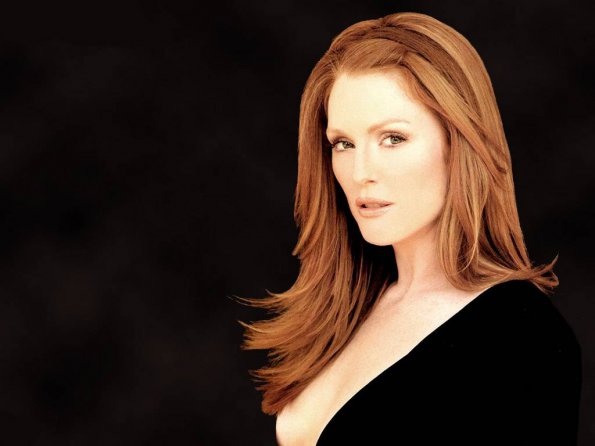 Julianne-Moore-38