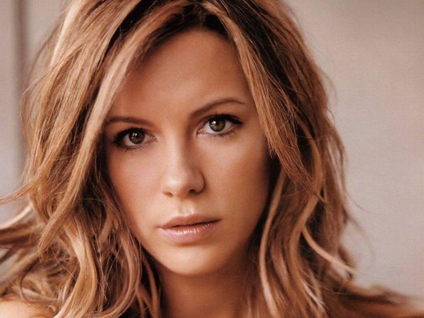 Kate-Beckinsale-71