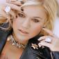 Kelly-Clarkson-3