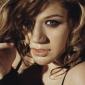 Kelly-Clarkson-34