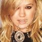 Kelly-Clarkson-56