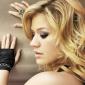 Kelly-Clarkson-64