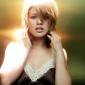 Kelly-Clarkson-70