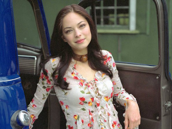 Kristin-Kreuk-2