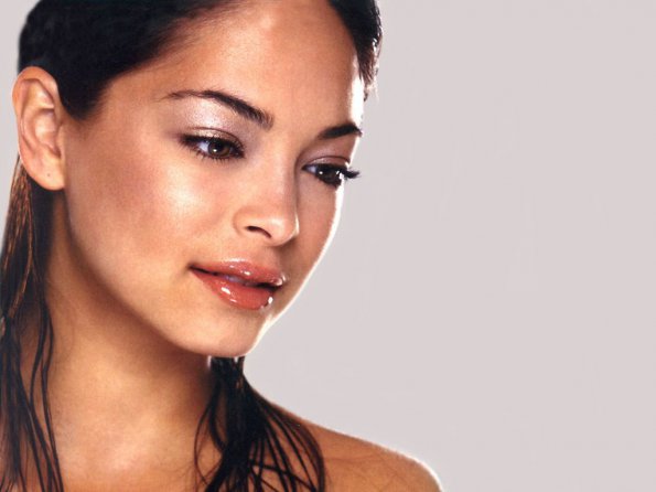 Kristin-Kreuk-63