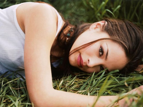 Kristin-Kreuk-73