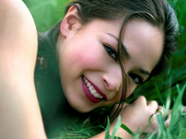 Kristin-Kreuk-82