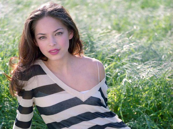 Kristin-Kreuk-85