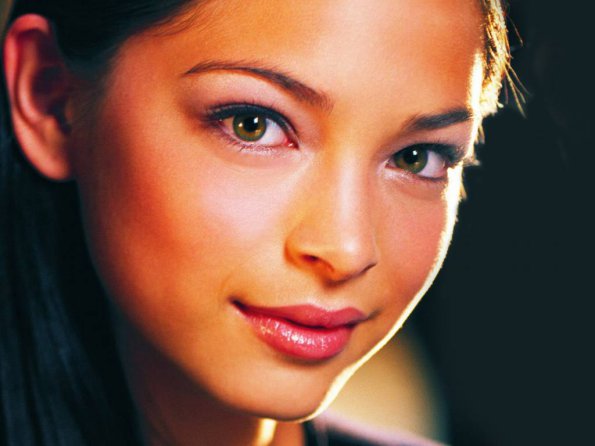 Kristin-Kreuk-93