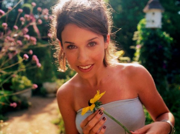 Lacey-Chabert-18