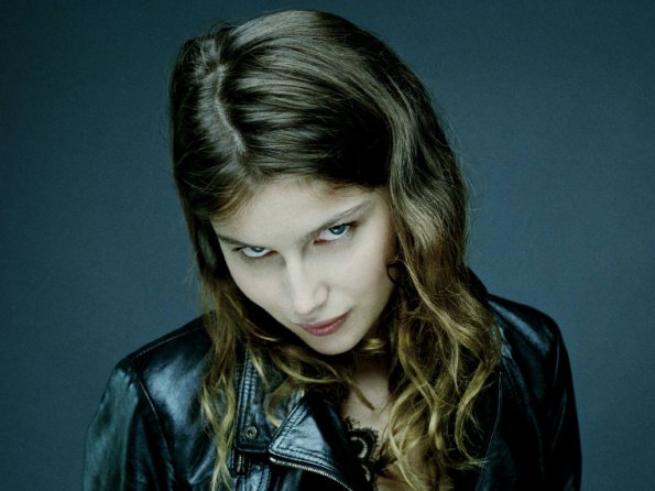 Laetitia-Casta-42