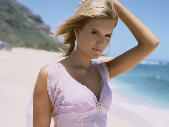 Maggie-Grace-25