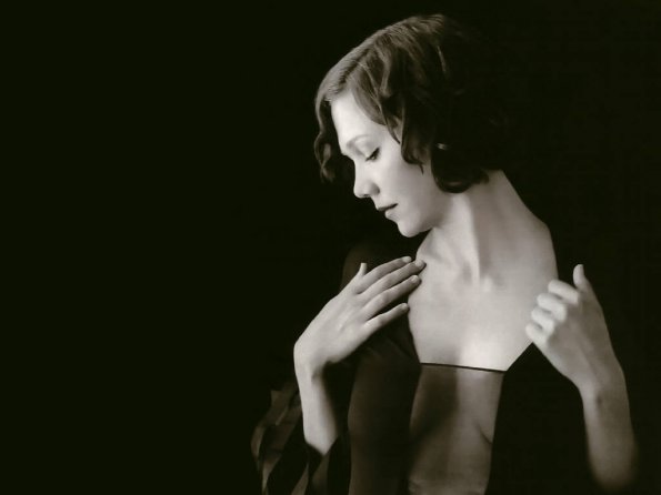 Maggie-Gyllenhaal-8