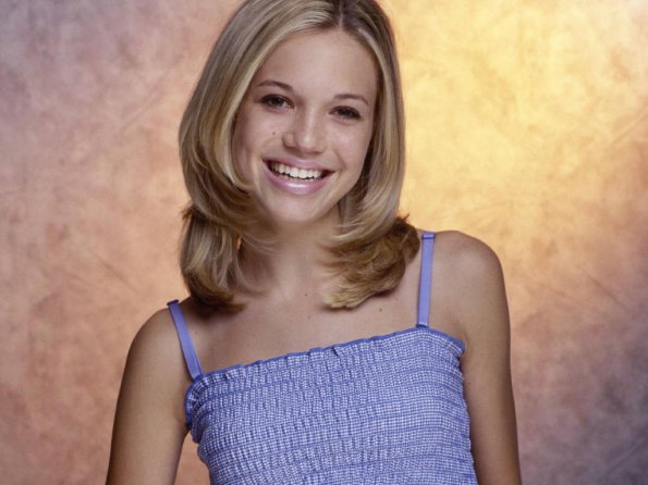 Mandy-Moore-19