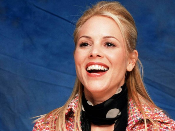 Maria-Bello-12