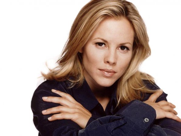 Maria-Bello-16