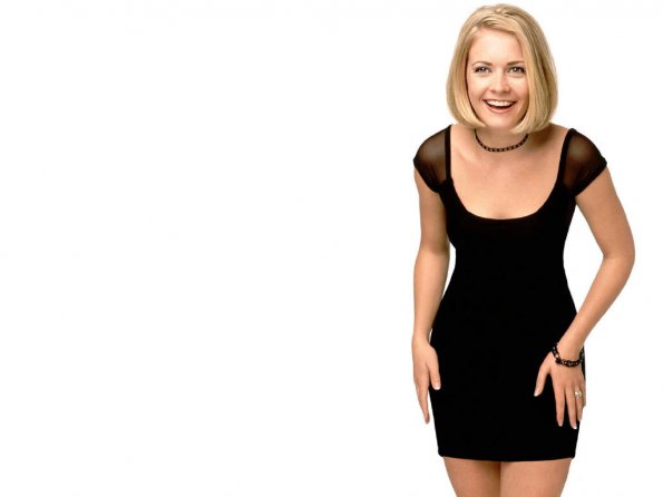 Melissa-Joan-Hart-28