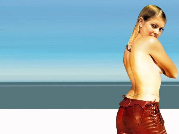 Melissa-Joan-Hart-44