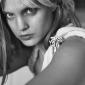 Mena-Suvari-21