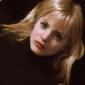 Mena-Suvari-44