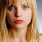 Mena-Suvari-47