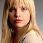 Mena-Suvari-49