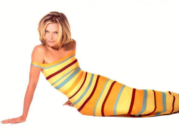 Michelle-Pfeiffer-10