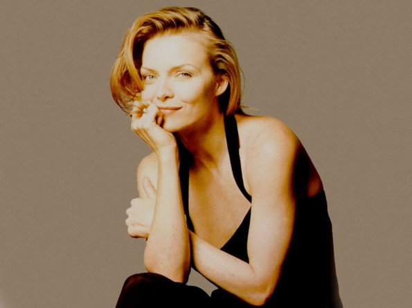 Michelle-Pfeiffer-4