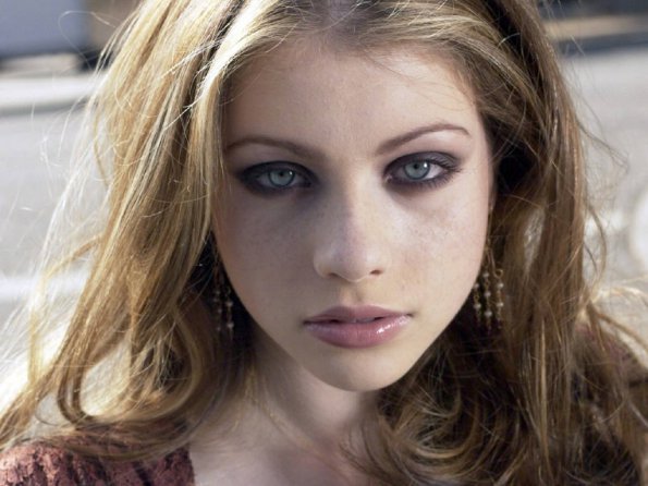 Michelle-Trachtenberg-14