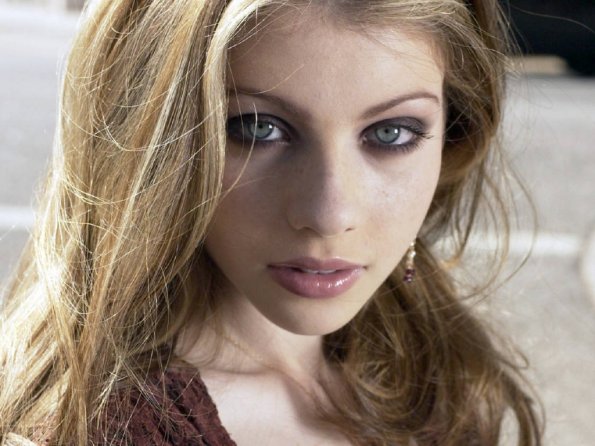 Michelle-Trachtenberg-15