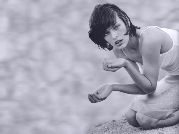 Milla-Jovovich-100