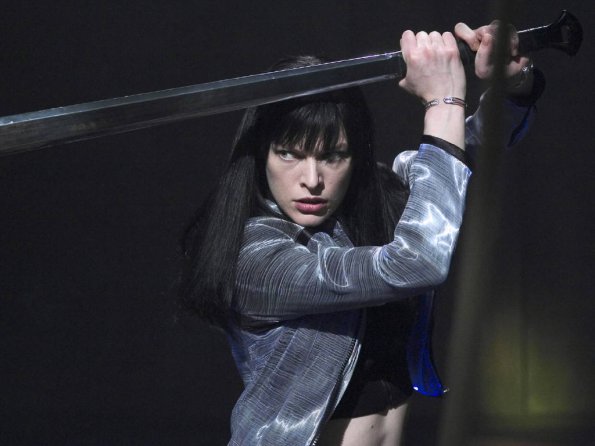 Milla-Jovovich-4