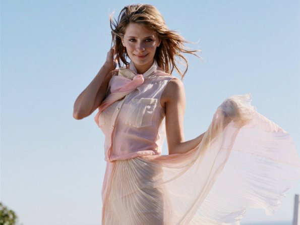 Mischa-Barton-24