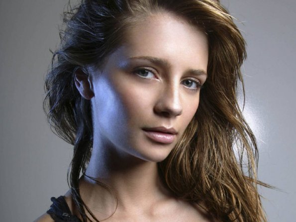 Mischa-Barton-54