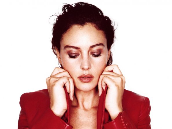 Monica-Bellucci-22