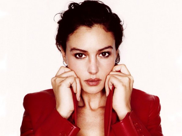 Monica-Bellucci-24
