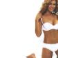 Nikki-Cox-15