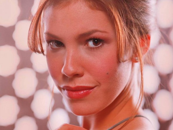 Nikki-Cox-34