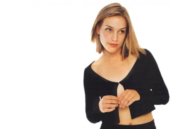 Piper-Perabo-36