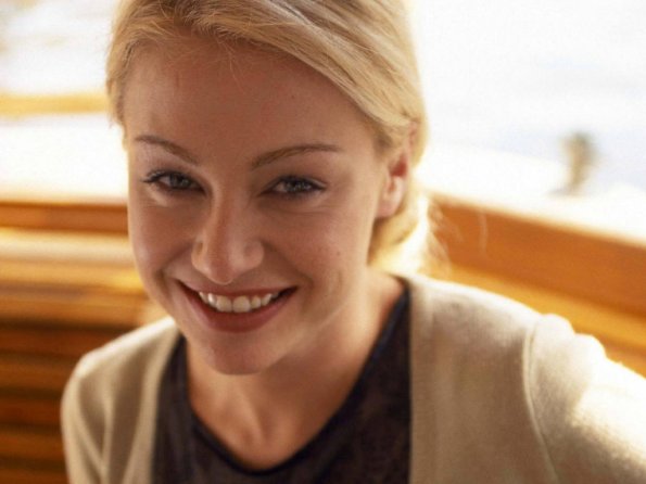Portia-de-Rossi-11
