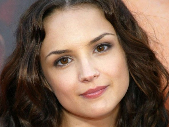 Rachael-Leigh-Cook-16