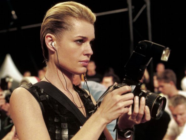 Rebecca-Romijn-42