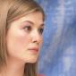 Rosamund-Pike-17