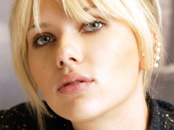 Scarlett-Johansson-13