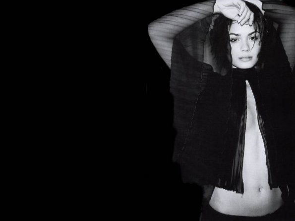Shannyn-Sossamon-2