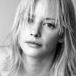 Sienna-Guillory-8