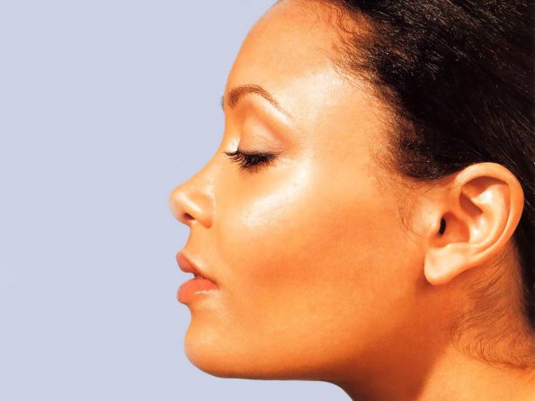 Thandie-Newton-2