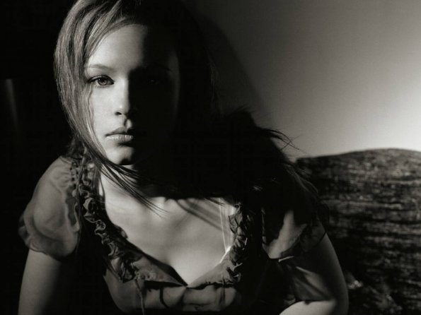 Thora-Birch-18