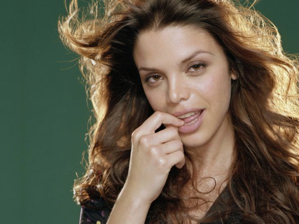 Vanessa-Ferlito-14