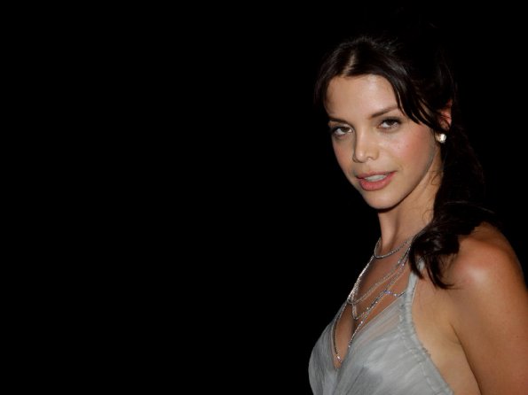 Vanessa-Ferlito-5